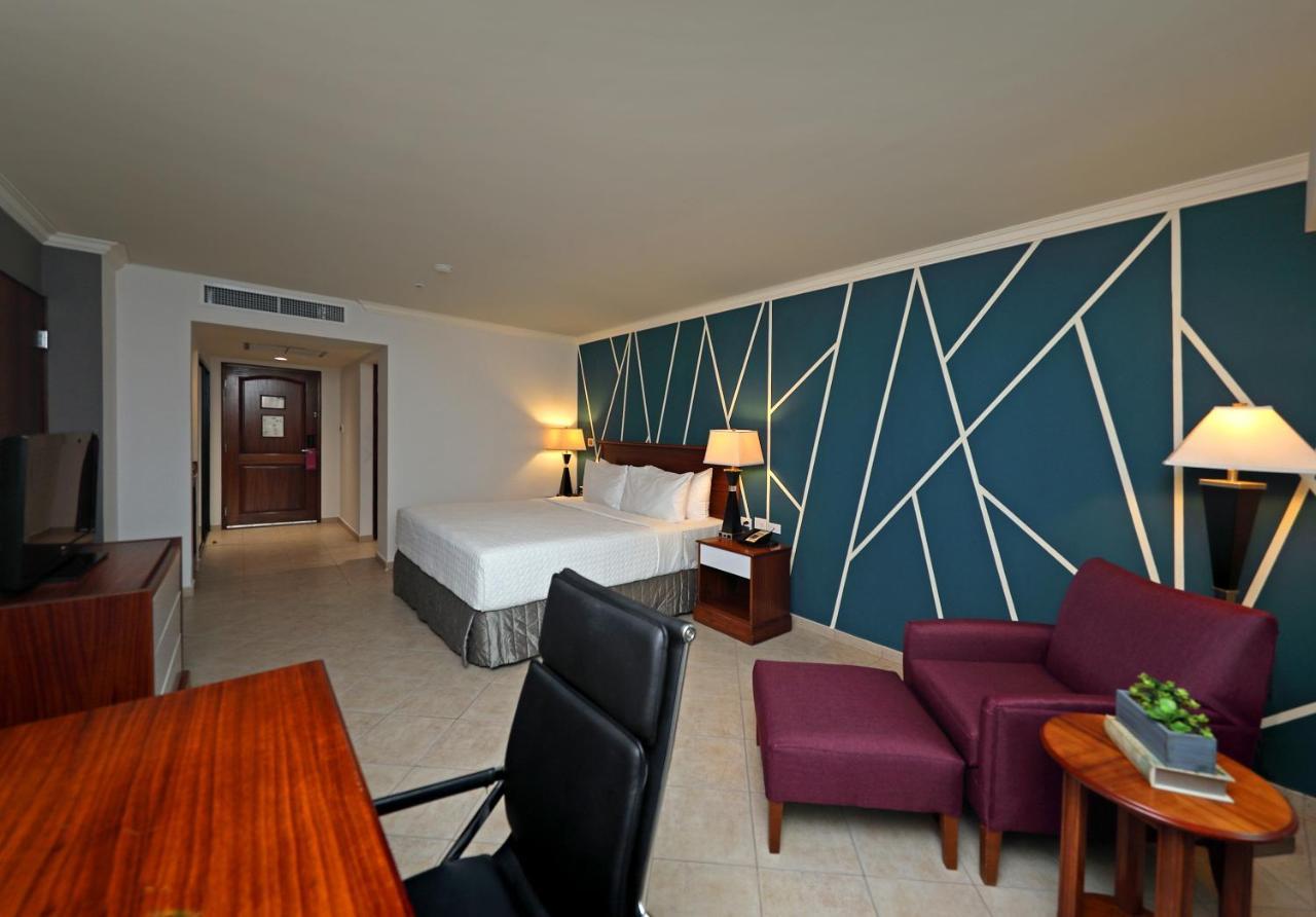 คราวน์ พลาซา ปานามา Hotel ปานามาซิตี้ ภายนอก รูปภาพ