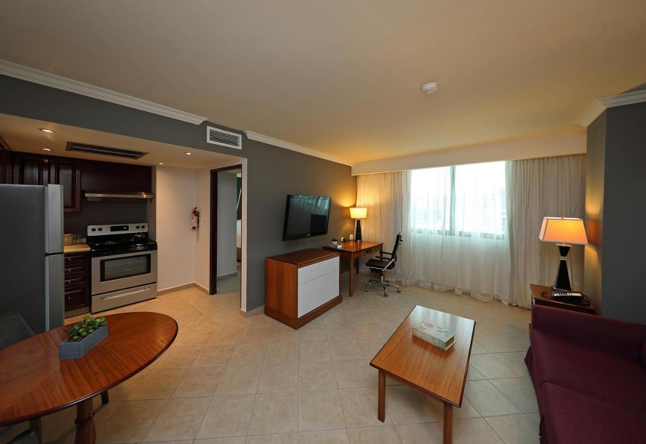 คราวน์ พลาซา ปานามา Hotel ปานามาซิตี้ ภายนอก รูปภาพ